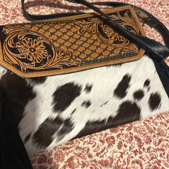 Brand new with no tags - Picture 2 of 3